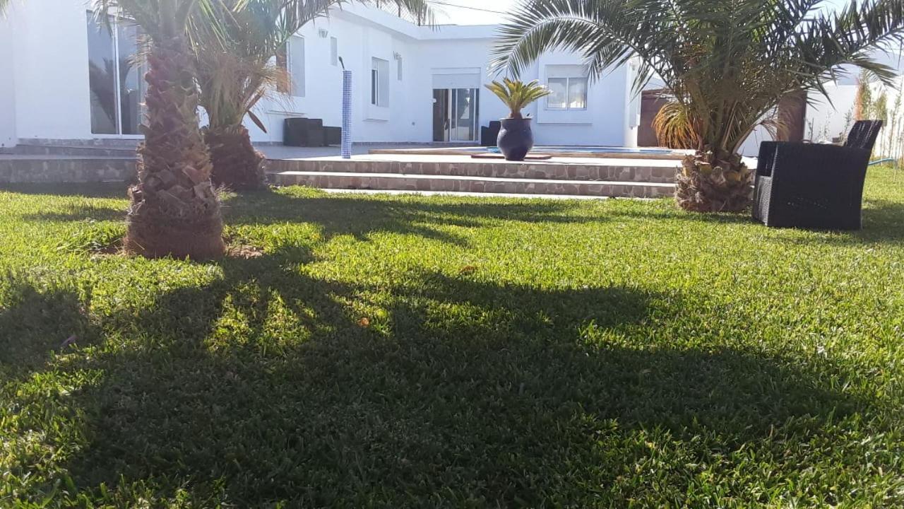 Villa Climatisee Avec Piscine Privee, Ras El Ma Bouarfaten Exterior foto