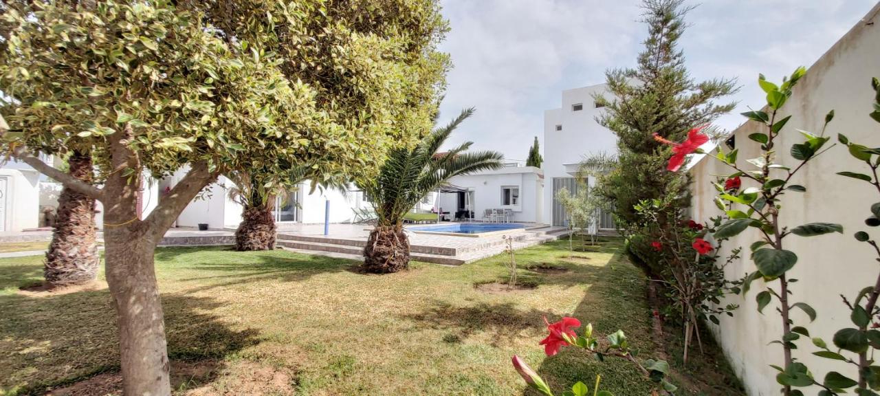 Villa Climatisee Avec Piscine Privee, Ras El Ma Bouarfaten Exterior foto